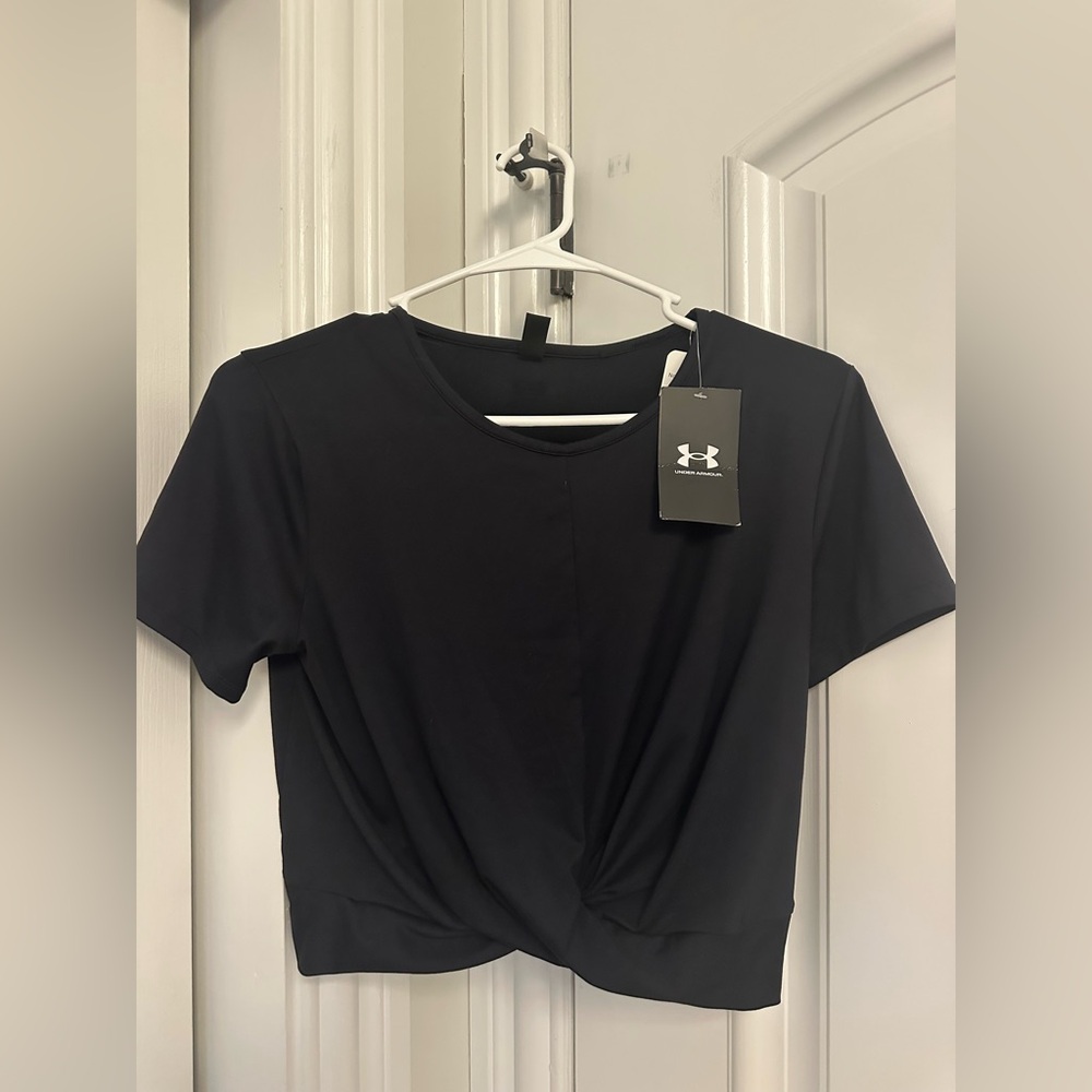 Under Armour Women's Crop Tilwist Black Top
